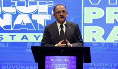 Mehmet Özhaseki: Birkaç güne deprem konutlarını dağıtmaya başlıyoruz