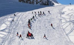 Kış sporlarının cazibe merkezi Hakkari! Otellerdeki doluluk oranı yüzde 100’e yakın…