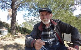 25 yıl vatansız yaşayan Besim Güven: Daktilocu sayesinde kimliğime kavuştum