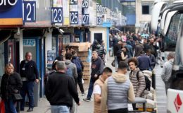 Bayram tatili başladı: Şehirler boşaldı, otogarlar doldu