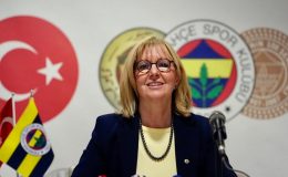 Yüksek divan kurulu başkan adayı Sevil Becan, basın mensuplarıyla bir arada