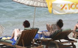 Bodrum’da özel plajlara giriş 500-3 bin TL, lahmacun 100- 1000 TL