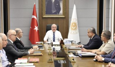 Yaşar Güler: Artan gerilimler dikkatle izlenmektedir