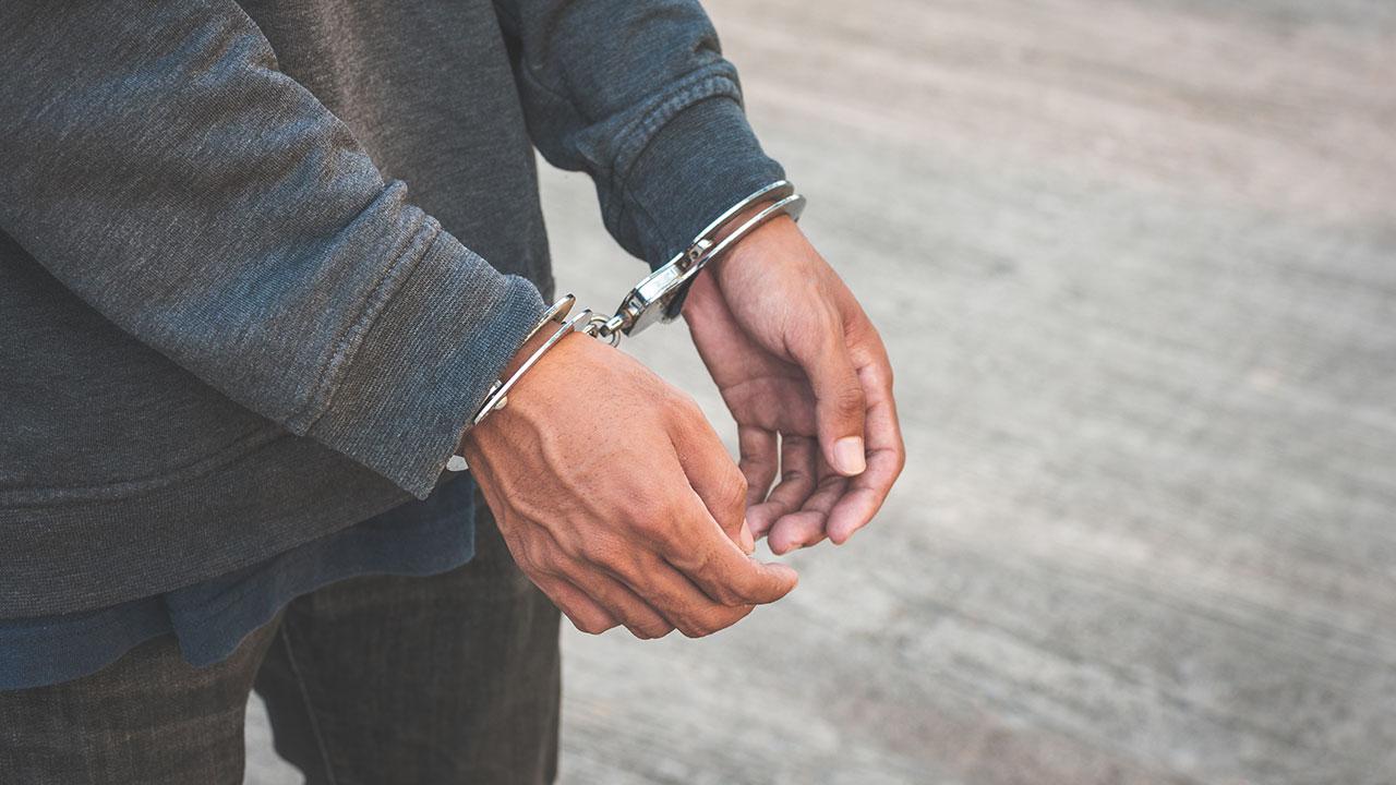 Ezan hakkında alaylı ifadeler kullanan kişiye soruşturma