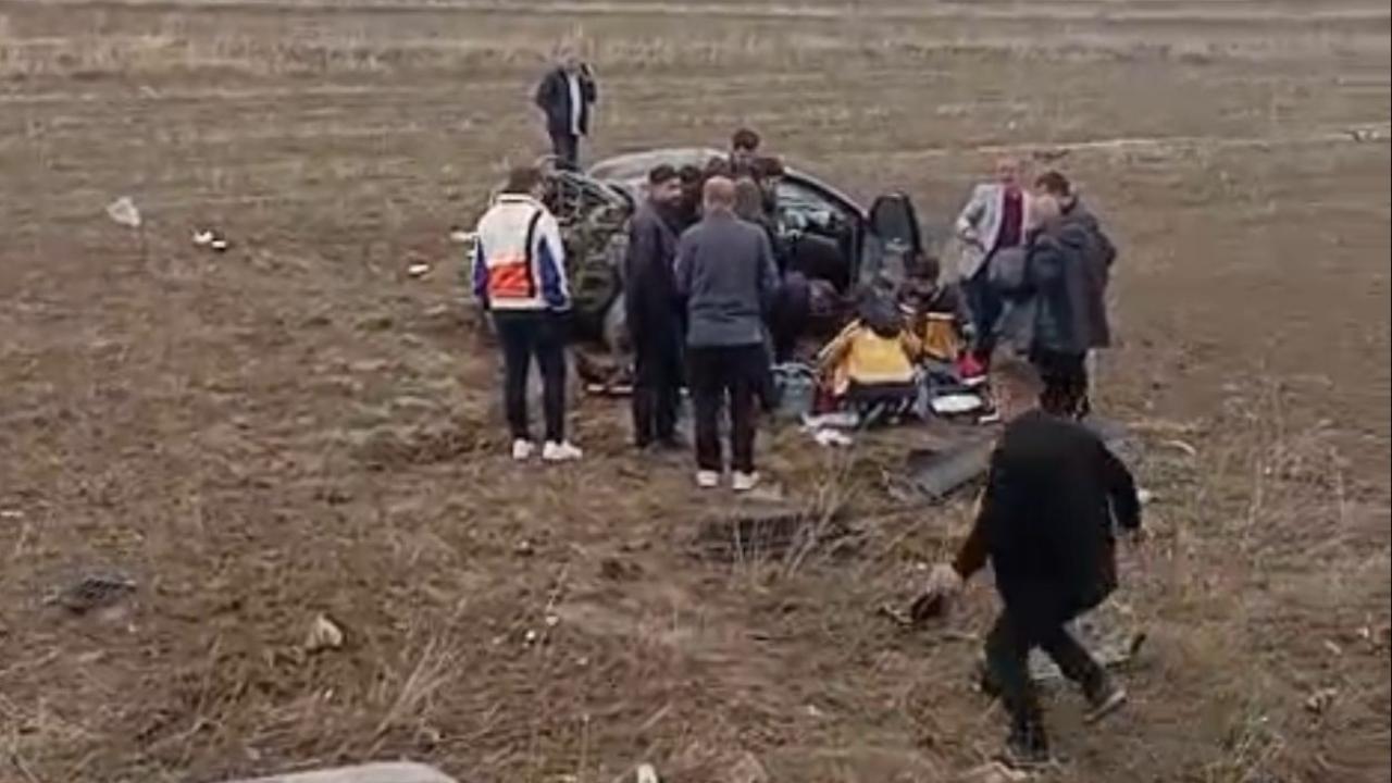 Hakkari’de otomobil şarampole devrildi: 1 ölü
